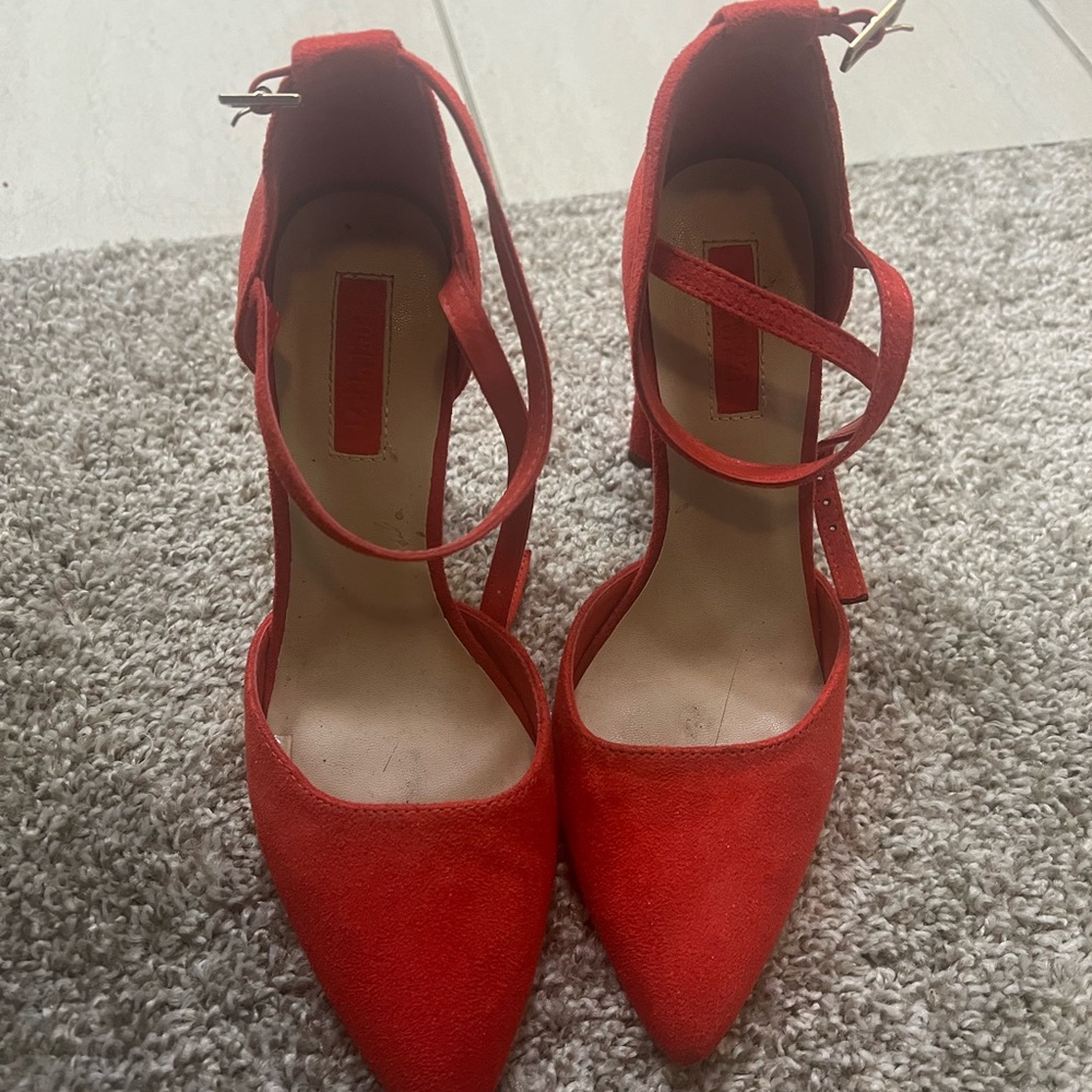 Red Orange Forever 21 Closed Heel size 6